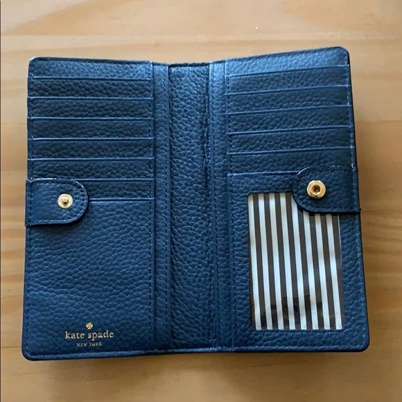 Kate Spade Wallet in blue. Same day shipping! - Picture 2 of 3